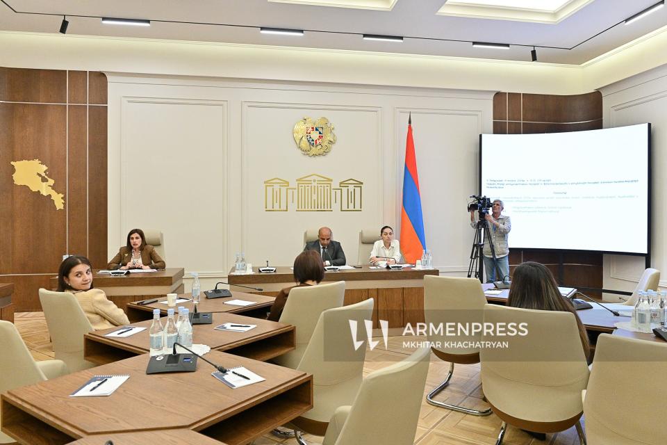 ՀՀ ԱԺ մշտական հանձնաժողովների համատեղ նիստ