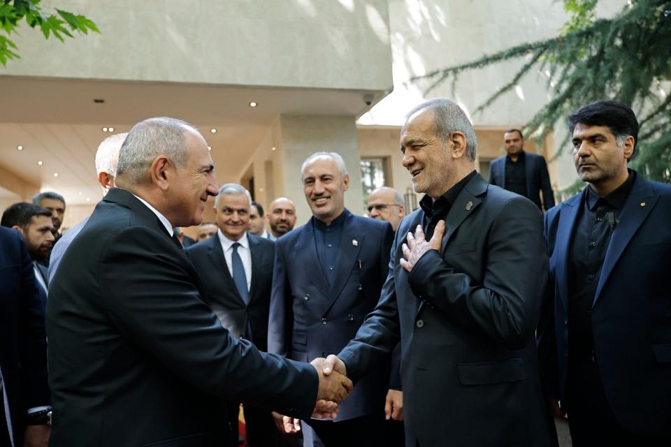 Iranian president thanks Armenia for support during difficult period