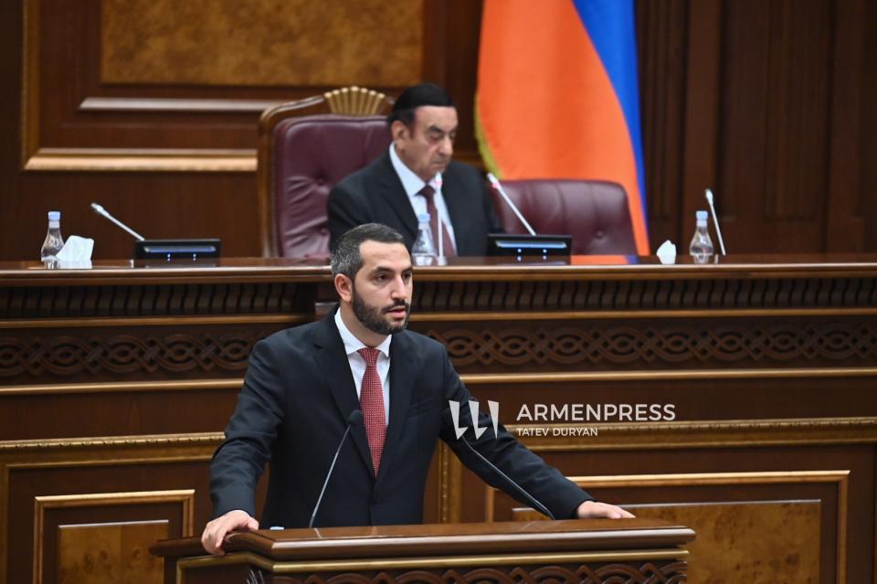Armenia awaiting implementation of agreement to open border with Türkiye, Rubinyan says