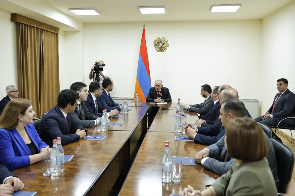 Pashinyan says advancing technology sector remains key government priority