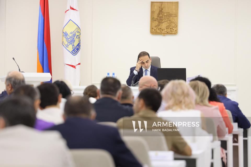 Երևան քաղաքի ավագանու 7-րդ նստաշրջանի 1-ին նիստը