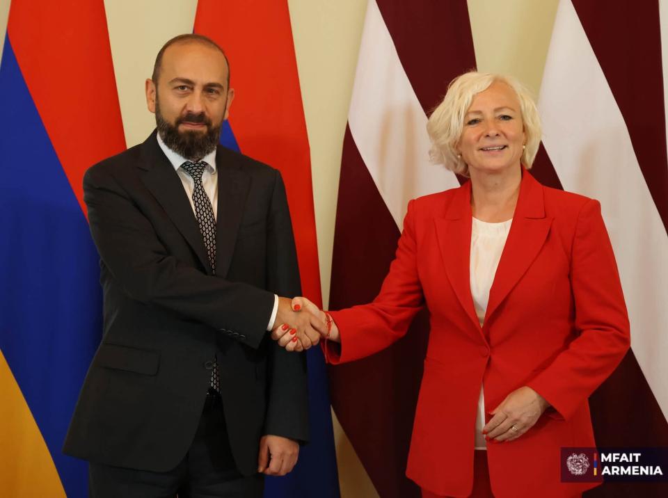Armenian FM meets Latvia’s Saeima Speaker