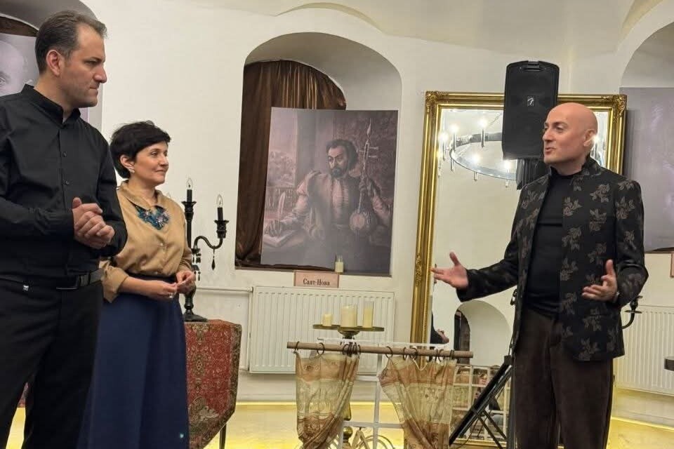 در مرکز فرهنگی سفارت ارمنستان در روسیه، دیداری با گروه هنری تئاتر دولتی عروسکی ایروان برگزار شد