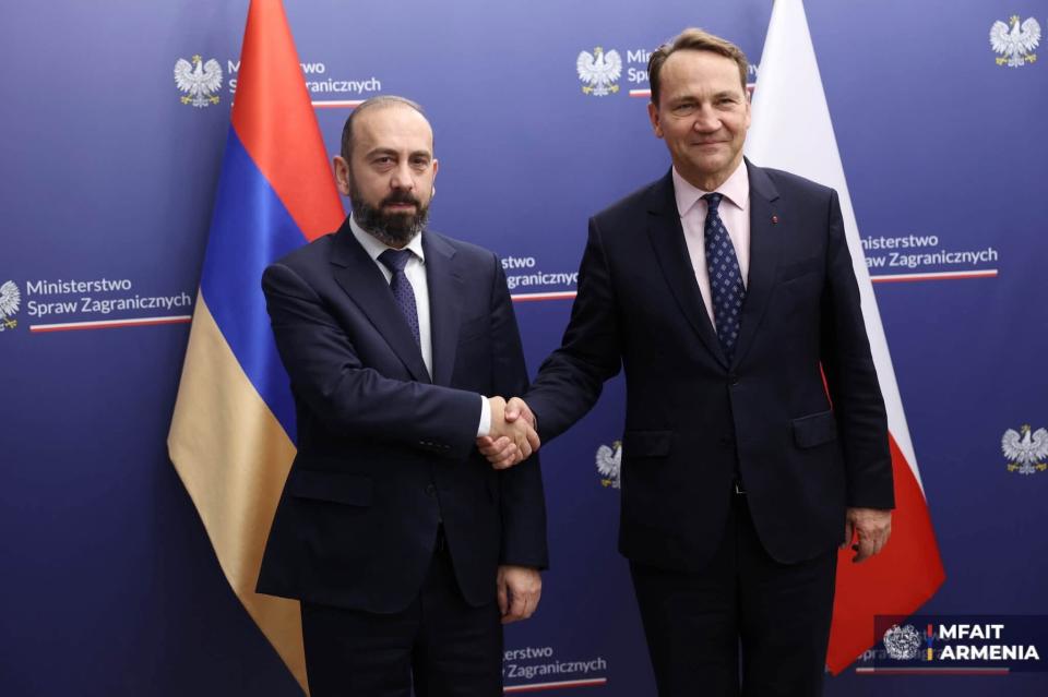 Арарат Мирзоян встретился с министром иностранных дел Польши