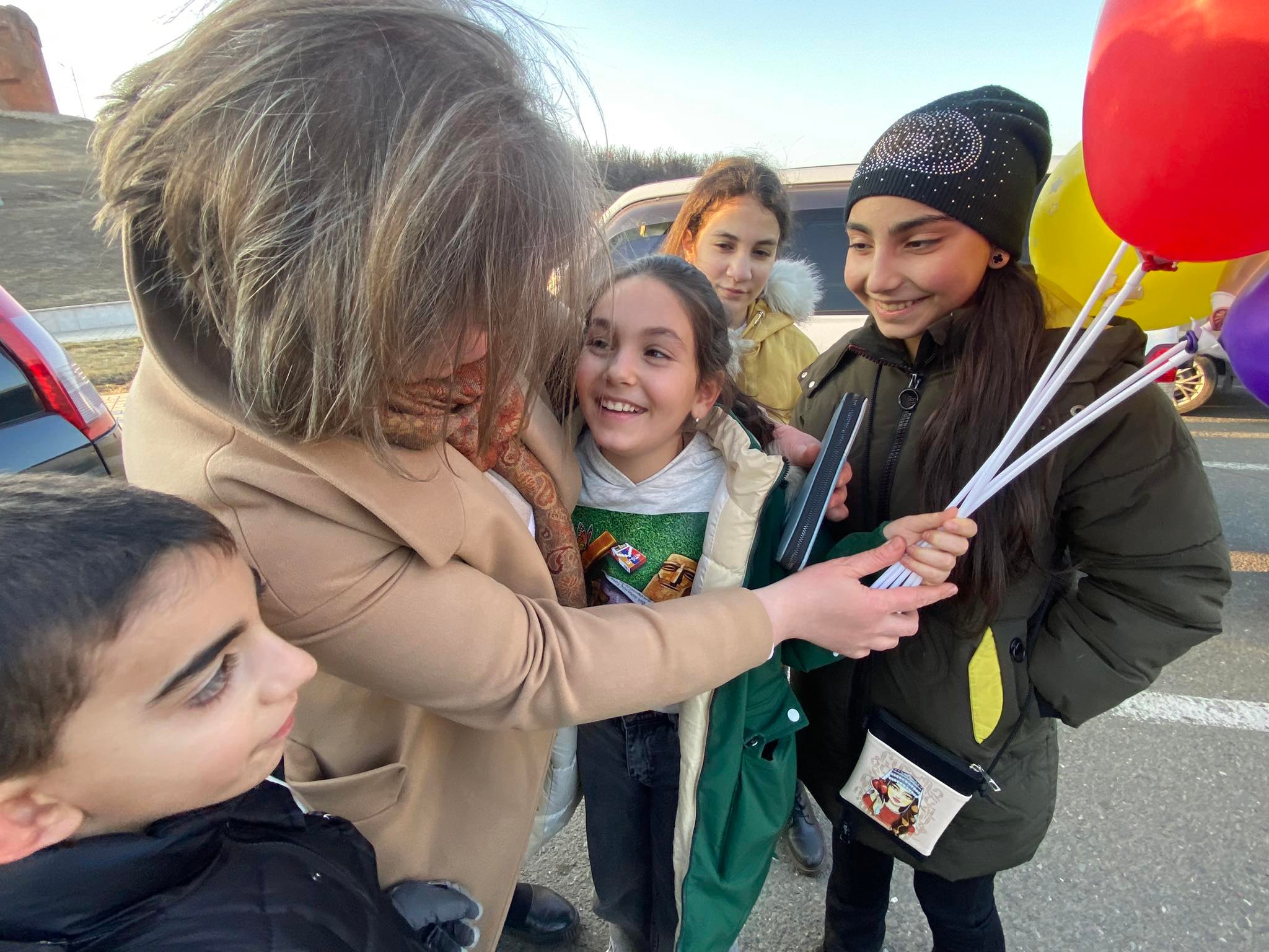 Children separated from their families for 47 days welcomed in Stepanakert