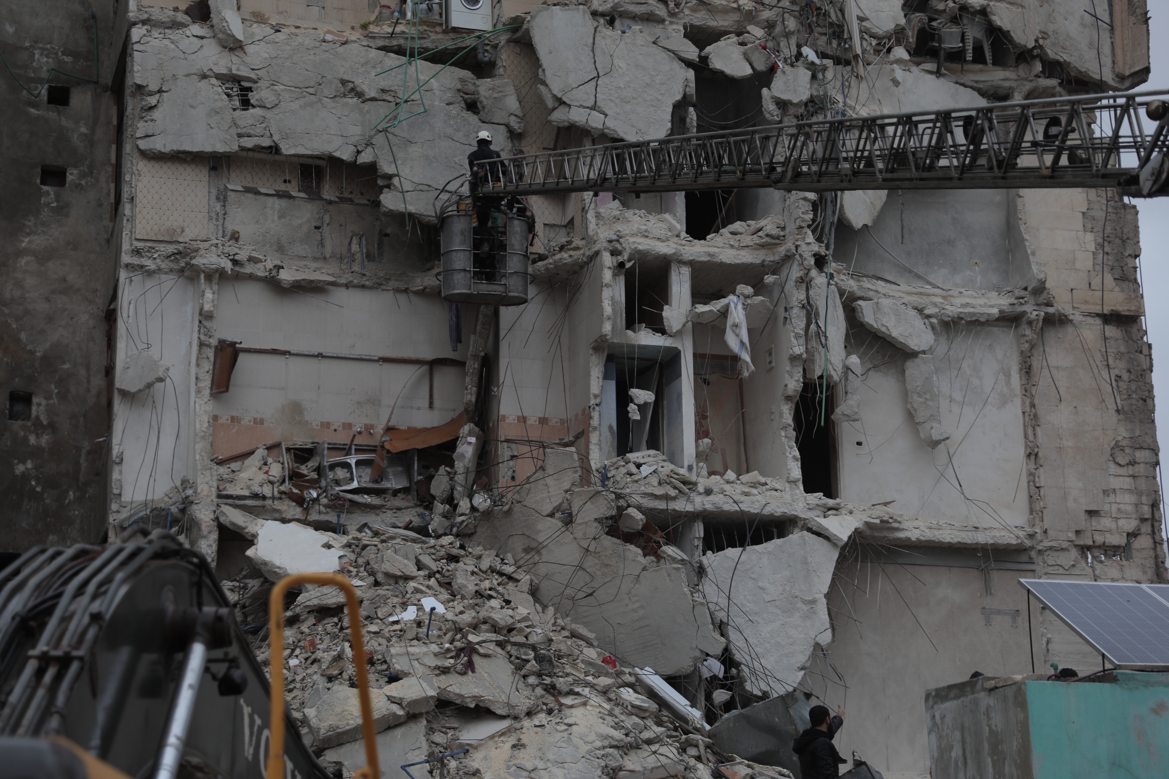 Syria earthquake death toll reaches 237 