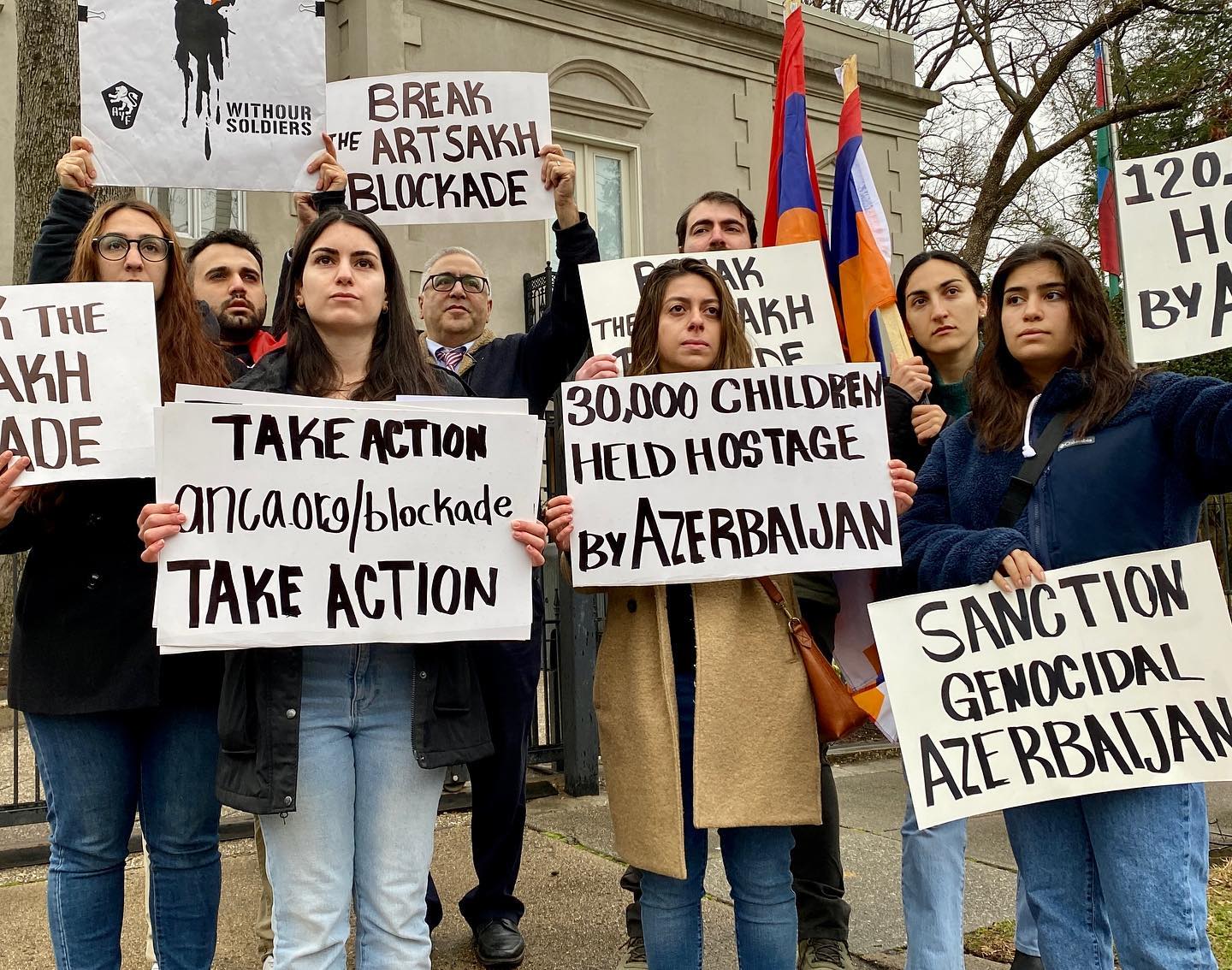 Representatives of American Armenian community rally near the Embassy of Azerbaijan 
with calls to open Lachin Corridor