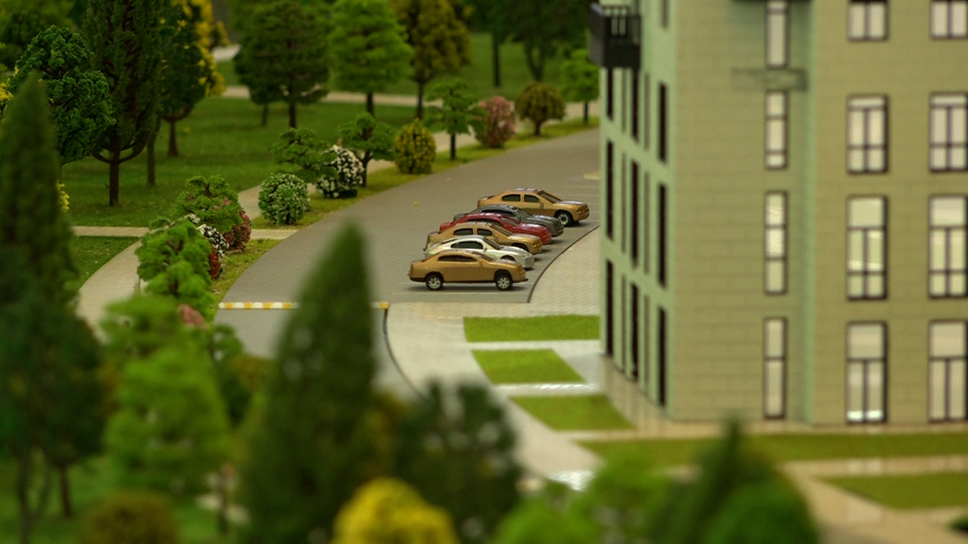 expo.00_04_10_02.Still004.jpg (698 KB)