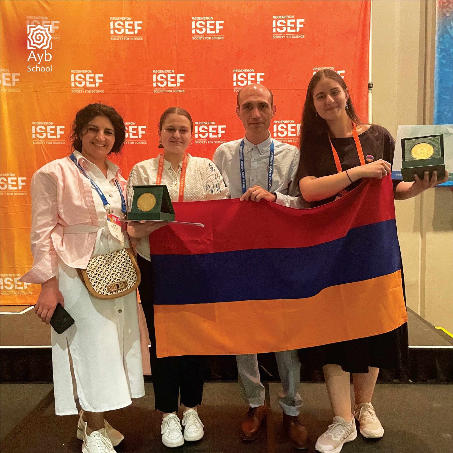 347603357_1597174184113869_3310115136574989176_n.jpg (1.02 MB)