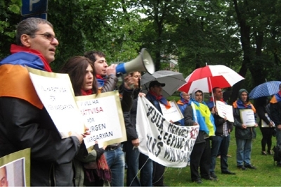 Armenian Community of Sweden Protested the Pardoning of Safarov