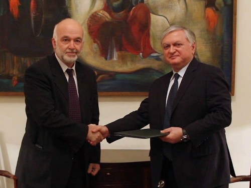 Глава МИД Армении принял новоназначенного представителя ФАО в Армении