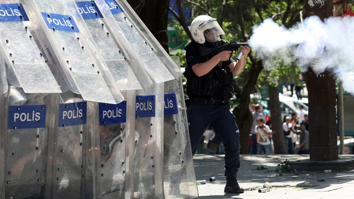 Թուրք ոստիկանները լրագրողներին թույլ չեն տվել երթ իրականացնել դեպի 
Թաքսիմ