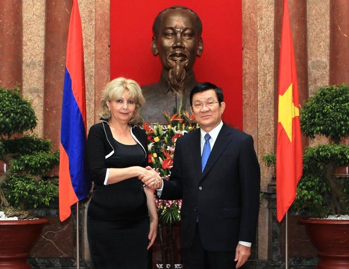 Armenian ambassador handed her credentials to Vietnamese President 