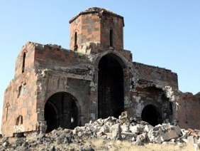 Treasure seekers keep on destroying Armenian churches in Turkey
