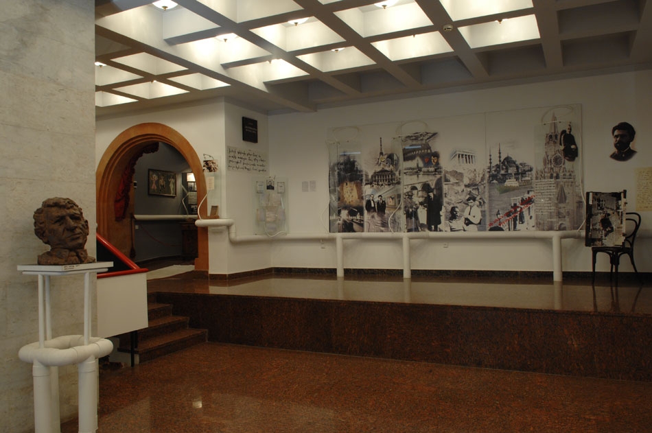 Дом-музей Егише Чаренца оцифровывает свои фонды