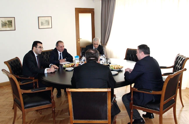Министр экономики Армении и посол Грузии обсудили вопросы дальнейшего 
сотрудничества между двумя странами