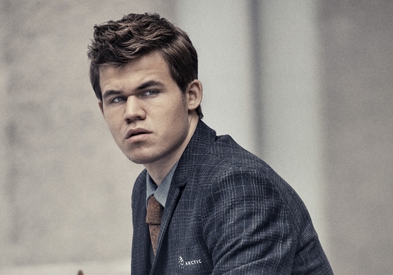 Carlsen does not want to stay behind Aronian
