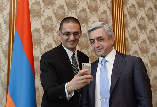Twitter Vice President Raffi Krikorian takes selfie with Armenia's President