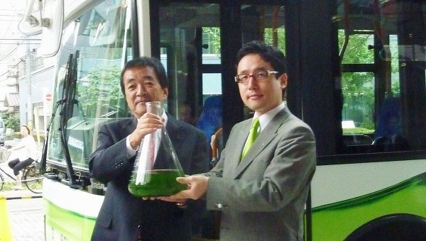 World’s first bus running on biofuels began to ride in Japan
