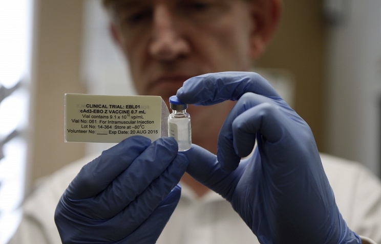 В Великобритании впервые испытали вакцину против вируса Эбола на человеке