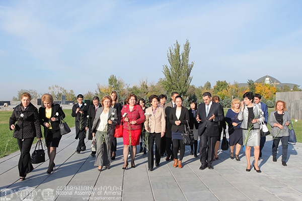 All-China Women's Federation delegation visits Tsitsernakaberd
