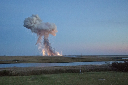 Antares operator used destruct system to blow up rocket