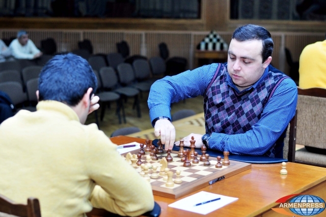 Тигран  Петросян – среди лидеров турнира в Аль Эйни 