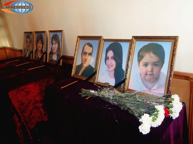 Whole Gyumri mourns with Avetisyans’ relatives