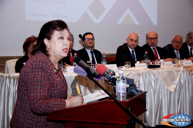 Minister Hranush Hakobyan calling on all Armenians to invest in Armenian banks
