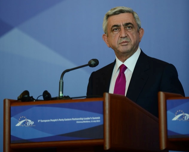 Serzh Sargsyan voiced hope that Ukrainian crisis would be solved by respecting each other's 
problems