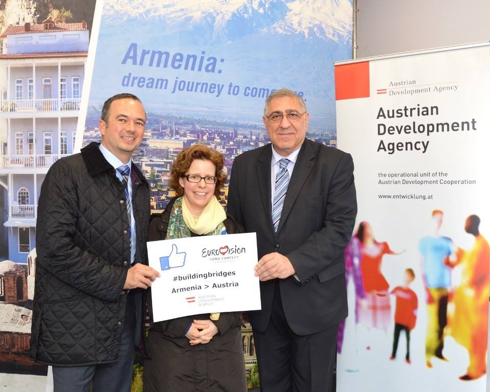 «Եվրատեսիլ-2015»-ը հյուրընկալած Վիեննայում բացվել է հայկական տաղավար