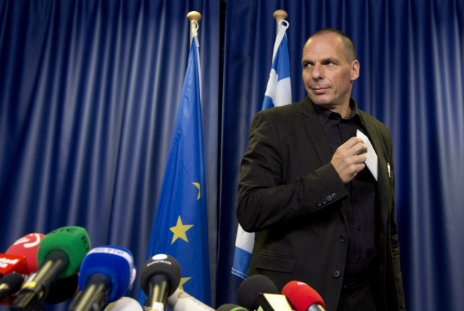 Греция не станет до конца дня переводить средства МВФ 