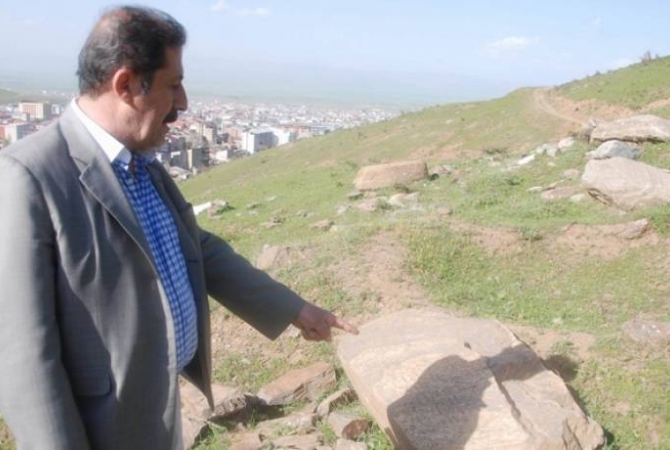 Մշո Քալե թաղամասում գանձագողերն ավերել են 1600-ամյա հայկական 
գերեզմանատունը