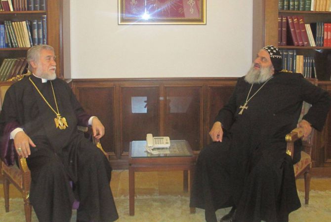 Католикос Арам Первый и патриарх ассирийцев подчеркнули необходимость сообщить 
новое дыхание отношениям между обеими церквями
