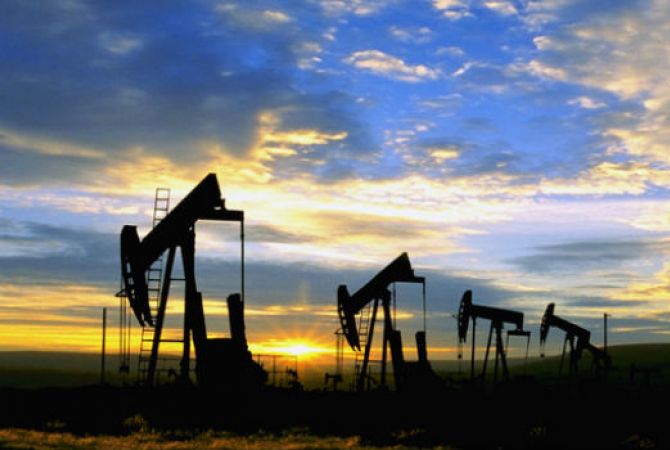 Azerbaijani oil prices continue to fall