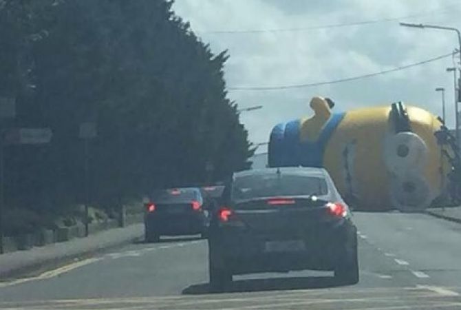Giant Minion escapes to cause road incident in Dublin
