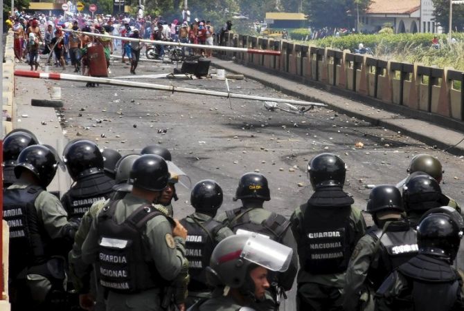 Կոլումբիան եւ Վենեսուելան հետ են կանչել իրենց դեսպաններին սահմանային ճգնաժամի պատճառով 