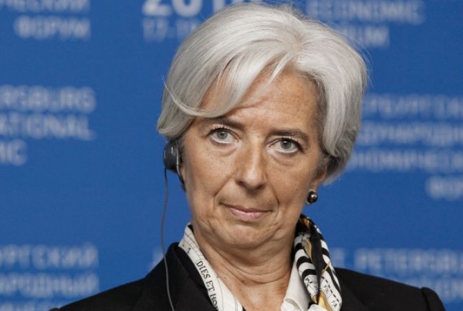 Глава Международного валютного фонда Кристин Лагард является самой популярной во 
Франции женщиной-политиком