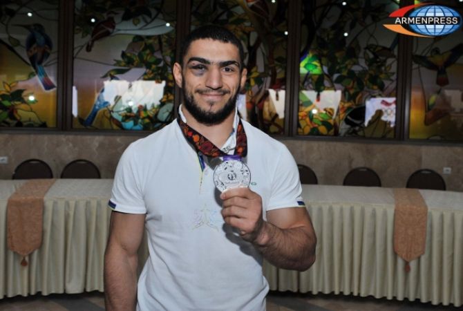 
Мигран Арутюнян одержал первую победу на Чемпионате мира по греко-римской борьбе
