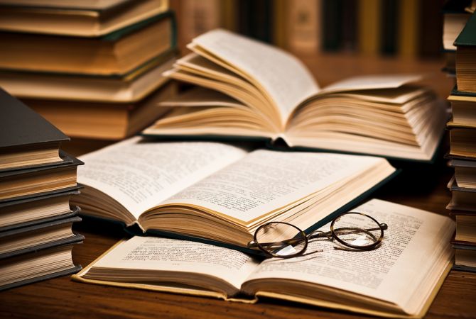 
В Грузии закрываются книжные магазины из-за низкого спроса
