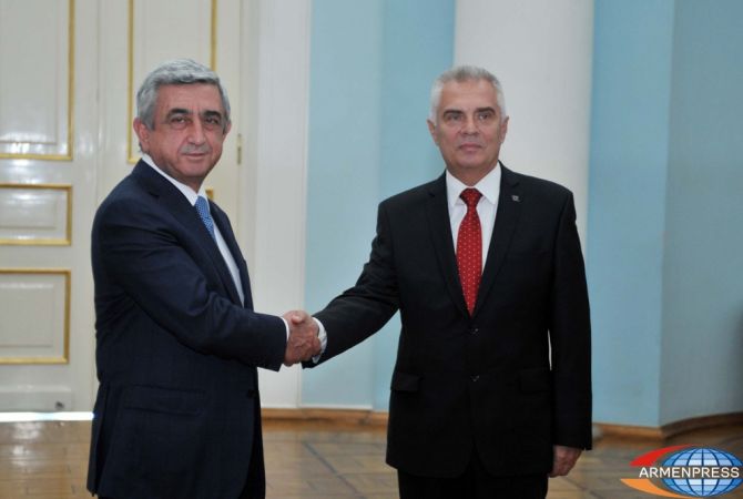 Новый руководитель делегации ЕС вручил свои верительные грамоты  президенту 
Армении 
