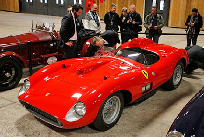 Փարիզի աճուրդում հազվագյուտ Ferrari-ն վաճառվել Է 35,7 մլն դոլարով 
