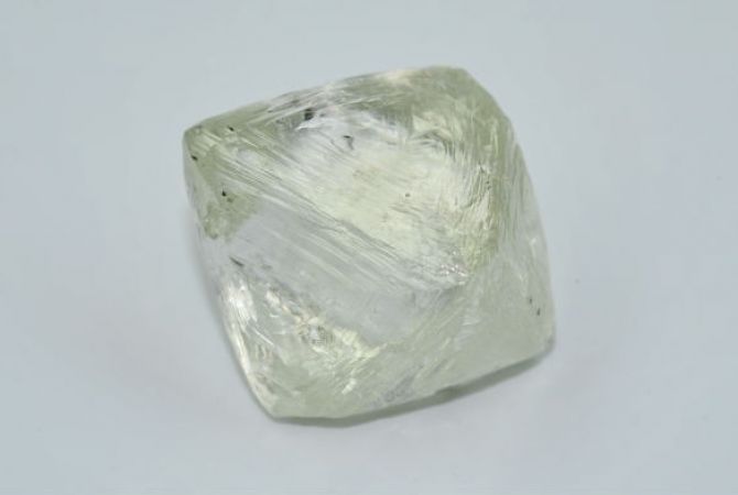 В Якутии нашли алмаз весом 121,96 карата