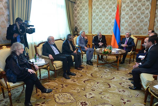 الرئيس سركيسيان يستقبل 5 علماء حائزين على جائزة نوبل على هامش مؤتمر "أيام نوبل في أرمينيا"
التي تنظم من قبل جامعة يريفان الحكومية-كلية الطب 