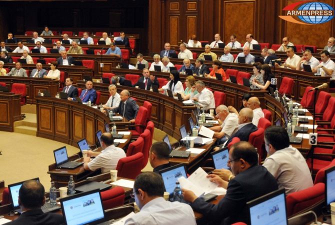 НС Армении принял в 3-м чтении проект Избирательного кодекса 