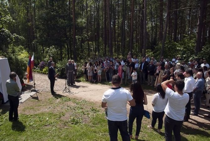 Լեհաստանի Պոլանուվ քաղաքում Ցեղասպանության 101-րդ տարելիցին նվիրված խաչքար է 
բացվել