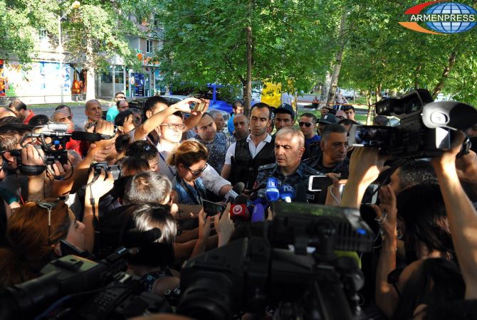 Zhirayr Sefilian not engaged in negotiations: Police say no need to take Sefilian to the scene