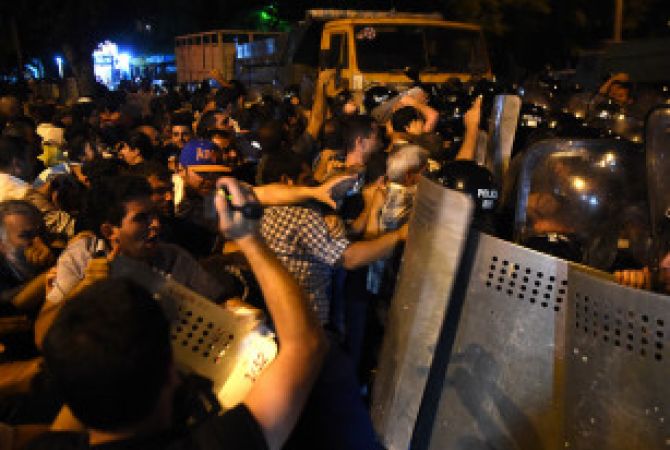 Police and protesters clash on Khorenatsi street amid protests in Yerevan