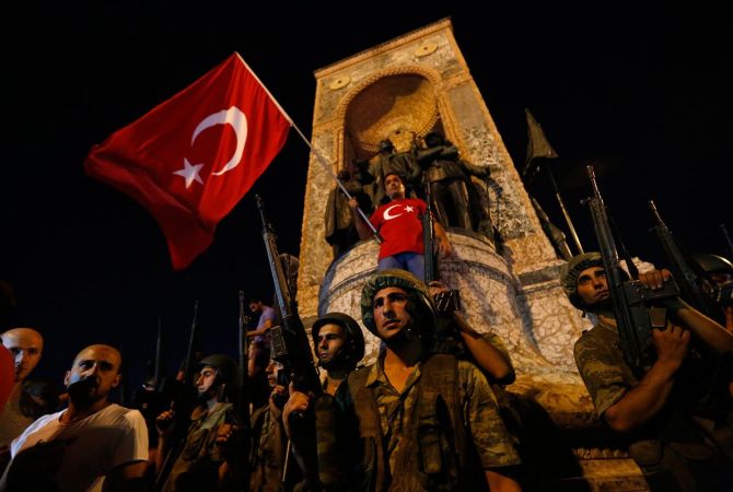 В Турции против участников попытки военного переворота применяются пытки 
сексуального характера