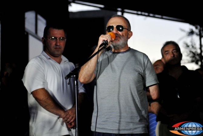 Члены вооруженной группы надеятся на встречу в депутатами НС Армении: Енигомешян